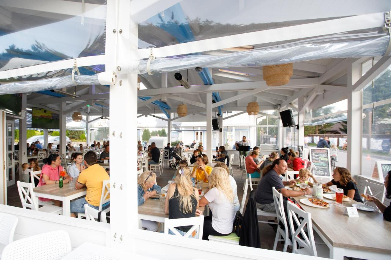 Collins Beach Ustronie Morskie Exterior foto